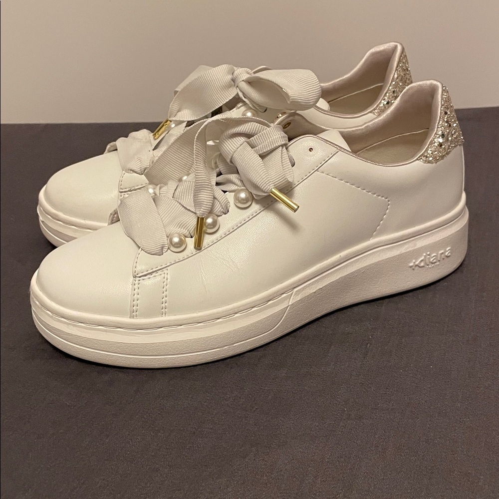 Women’s Plus Diana Pearl/Rhinestone/Glitter White Sneakers Size 5.5